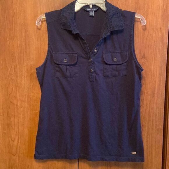 🆓🔥3-$10🔥 Tommy Hillfiger sleeveless with lace collar - Picture 1 of 9
